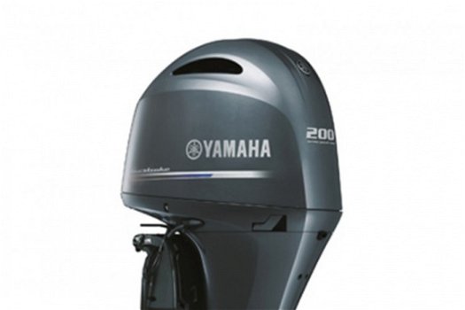 Yamaha F200 - 1