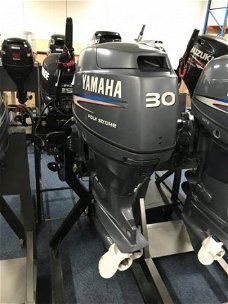 Yamaha F30 kortstaart