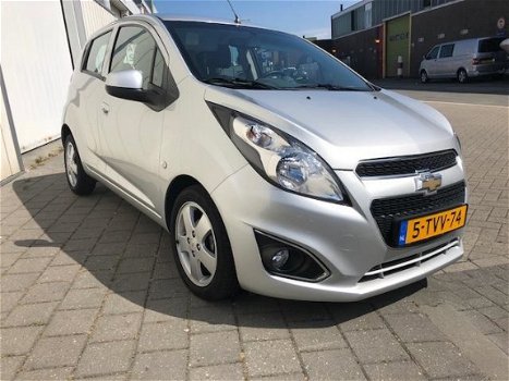 Chevrolet Spark - 1.0 16V LT in nieuwstaat zeer lage km stand - 1