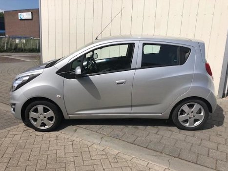 Chevrolet Spark - 1.0 16V LT in nieuwstaat zeer lage km stand - 1