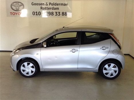 Toyota Aygo - 1.0 5D x-play, airco, camera, bluetooth, NL auto - 1