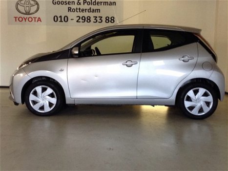 Toyota Aygo - 1.0 5D x-play, airco, camera, bluetooth, NL auto - 1