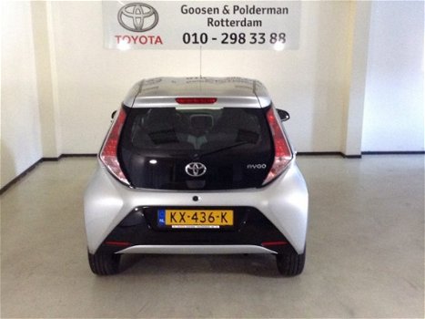 Toyota Aygo - 1.0 5D x-play, airco, camera, bluetooth, NL auto - 1