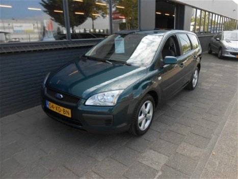 Ford Focus Wagon - 1.6 16V TREND - 1