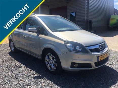 Opel Zafira - 2.2 Cosmo AUTOMAAT 7P - 1