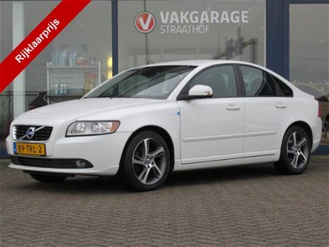 Volvo S40 - 1.6 D2 S/S BUSINESS PRO EDITION, Navigatie / Trekhaak / Parkeersensoren / Bluetooth / 17 - 1