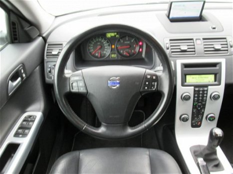 Volvo S40 - 1.6 D2 S/S BUSINESS PRO EDITION, Navigatie / Trekhaak / Parkeersensoren / Bluetooth / 17 - 1