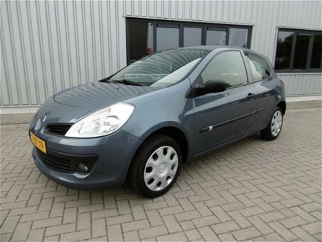 Renault Clio - 1.2-16V Special Line Airco Audio 2e Eigenaar - 1