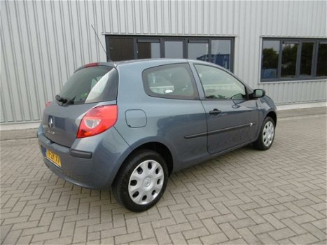 Renault Clio - 1.2-16V Special Line Airco Audio 2e Eigenaar - 1