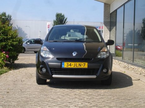 Renault Clio - 1.2 TCe Business Sp - 1