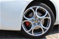 Alfa Romeo Giulietta - 1.4 T 170PK DISTINCTIVE | Navigatie | Climate Control | - 1 - Thumbnail