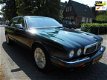 Daimler 4.0 - 4.0 V8 Super LWB 363pk Volledig onderhoud Navi Leder Etc - 1 - Thumbnail