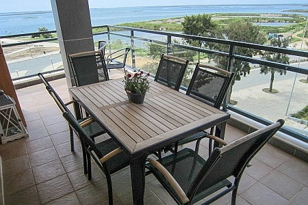 VILLAGE MARINA-OLHAO: Luxueus 3 slaapkamer hoekappartement (175m2) op de boulevard in Olhão met prac - Afbeelding 2