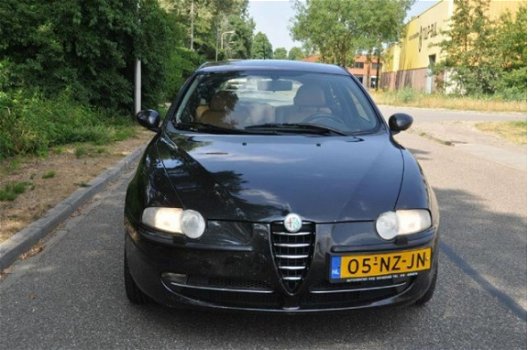 Alfa Romeo 147 - 1.6 T.Spark EDIZIONE ESCLUSIVA, LEDER/BOSE VELE OPTIES - 1