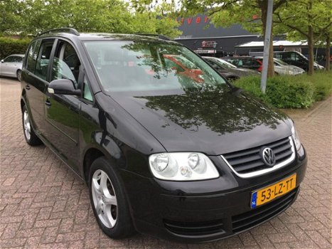 Volkswagen Touran - 1.6 16V FSI 5 Persoons - 1