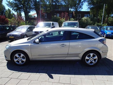 Opel Astra GTC - 1.6 ENJOY ZEER NETTE AUTO, VOORZIEN VAN AIRCO - 1