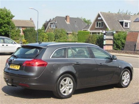 Opel Insignia Sports Tourer - 2.0cdti Eco. Ed. 156dkm Navi Clima Cruise Nwe APK - 1