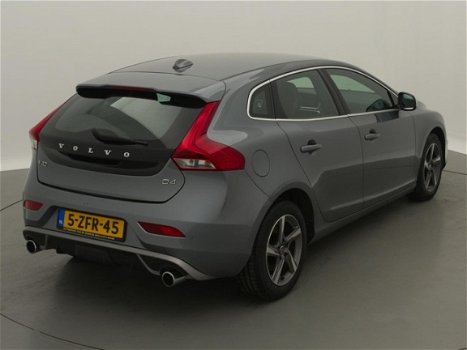 Volvo V40 - 2.0 D4 R-Design Business / 190 pk / airco-ecc / na vi / cruise / pdc / lmv - 1