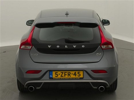 Volvo V40 - 2.0 D4 R-Design Business / 190 pk / airco-ecc / na vi / cruise / pdc / lmv - 1