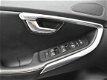 Volvo V40 - 2.0 D4 R-Design Business / 190 pk / airco-ecc / na vi / cruise / pdc / lmv - 1 - Thumbnail