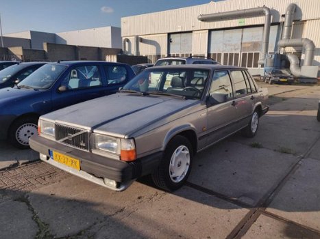 Volvo 740 - 2.3 GL Inj - 1