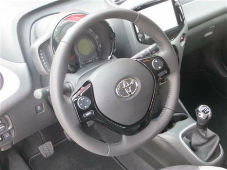 Toyota Aygo - 1.0 VVT-i X-first + X-BEAT audiosysteem - 1