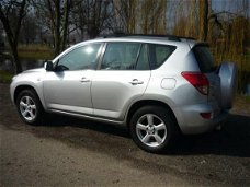 Toyota RAV4 - 2.2 D4D Linea Sol