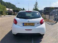 Peugeot 208 - 1.6 e-HDi Allure/NAVI/PDC/5DERUS/