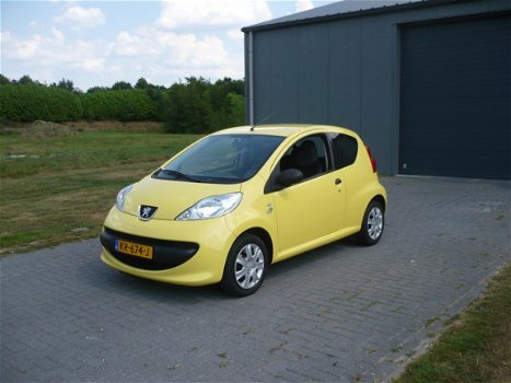 Peugeot 107 - 1.0 12V ZEER MOOI N.A.P 118512 KM APK 2020 - 1