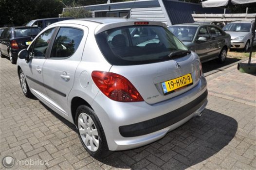 Peugeot 207 - 1.6 HDI Look - 1