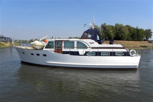 Classic Motor Yacht Thalassa - 4