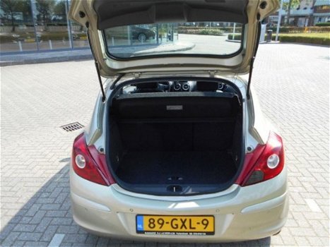 Opel Corsa - 1.4-16V Cosmo Automaat - 1