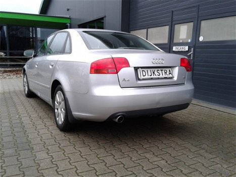 Audi A4 - 1.6 AANBIEDING, prijs is incl. 3 mnd GARANTIE!! Super nette A4 met o.a. schuif/ kant - 1