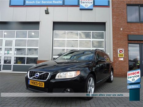 Volvo V70 - 2.0 D4 KINETIC licht metaal trekhaak navigatie - 1