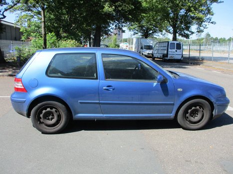 VW Golf 4 1.6 SR 2000 3 drs hb Onderdelen en Plaatwerk - 2