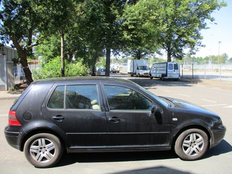 VW Golf 4 2.3 V5 110KW Automaat 5 drs hb Onderdelen - 2