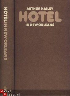 ARTHUR HAILEY**HOTEL IN NEW ORLEANS**KARTONNEN HARDCOVER