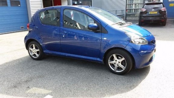 Toyota Aygo - 1.0/Airco/Elektra pakket/Nw Apk/Garantie/Handsfree Bel - 1