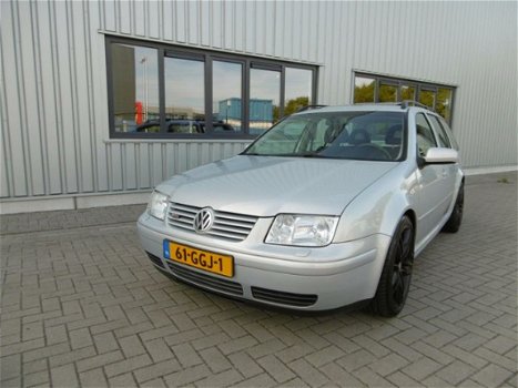 Volkswagen Bora Variant - 2.3 V5 Highline Airco Automaat - 1