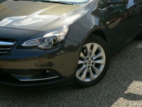 Opel Cascada - 1.6 turbo 170PK - Airco - Navi - 2014 - 1