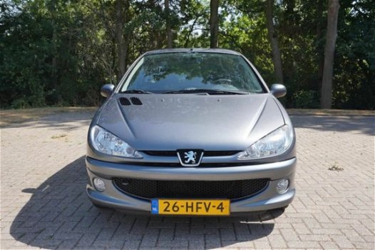 Peugeot 206 - 1.4 Génération met Airco en trekhaak - 1