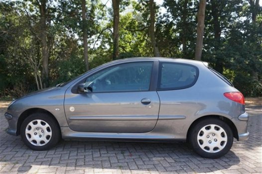 Peugeot 206 - 1.4 Génération met Airco en trekhaak - 1