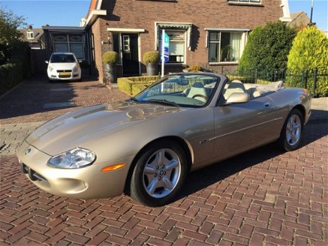 Jaguar XK8 - 4.0 V8 Convertible - 1