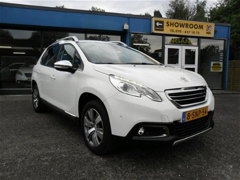 Peugeot 2008 - VTi Allure Pack ECC NAV LMV PDC RIJKLAARPRIJS - 1