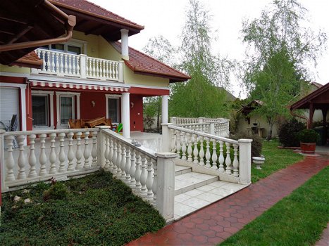 Érd, Hongarije: luxueus huis te koop - 1