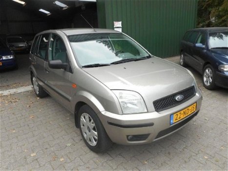 Ford Fusion - 1.6-16V Trend bj 2003 airco hoogzitter - 1