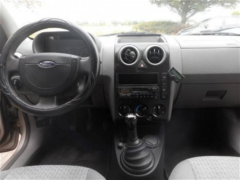 Ford Fusion - 1.6-16V Trend bj 2003 airco hoogzitter - 1