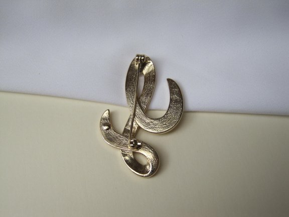 Broche goudkleurige initiaal letter L 4.8x3.2 cm. - Afbeelding 3