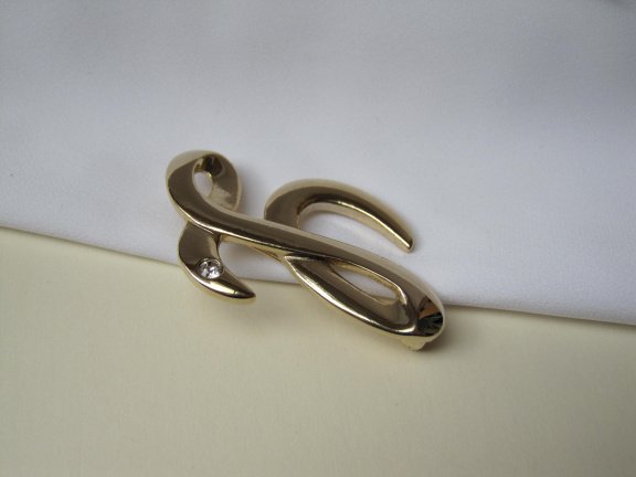 Broche goudkleurige initiaal letter L 4.8x3.2 cm. - Afbeelding 4