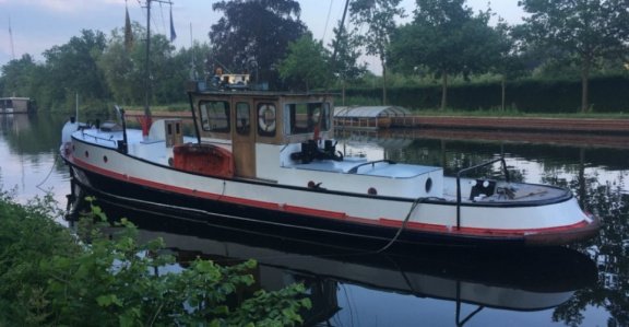 Amsterdammer motorsleepboot - 2